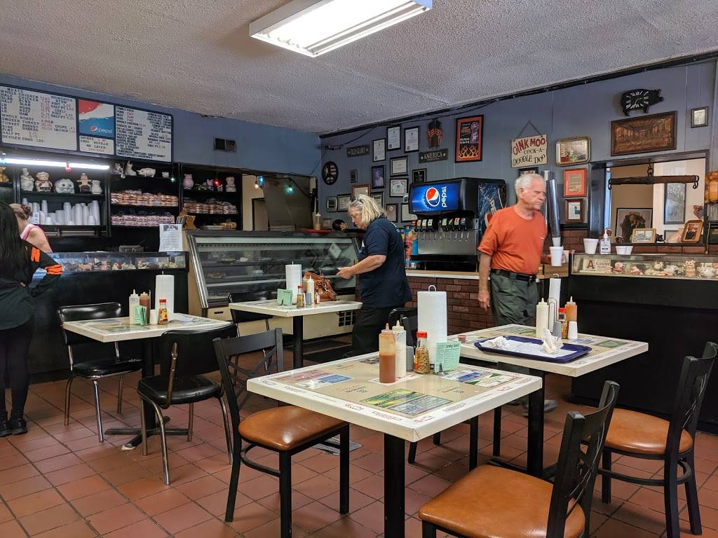 Miss Myras Pit Bar B Q | restaurant | 3278 Cahaba Heights Rd, Birmingham, AL 35243, USA | 2059676004 OR +1 205-967-6004