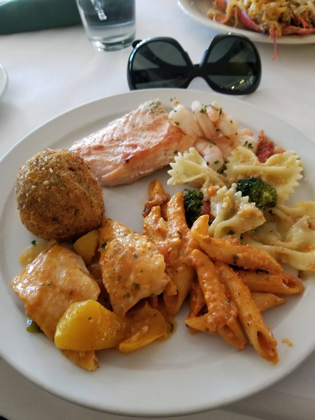 Viva La Pasta!: Kitchen of Italy | restaurant | 525 Country Club Dr, Simi Valley, CA 93065, USA | 8055224249 OR +1 805-522-4249