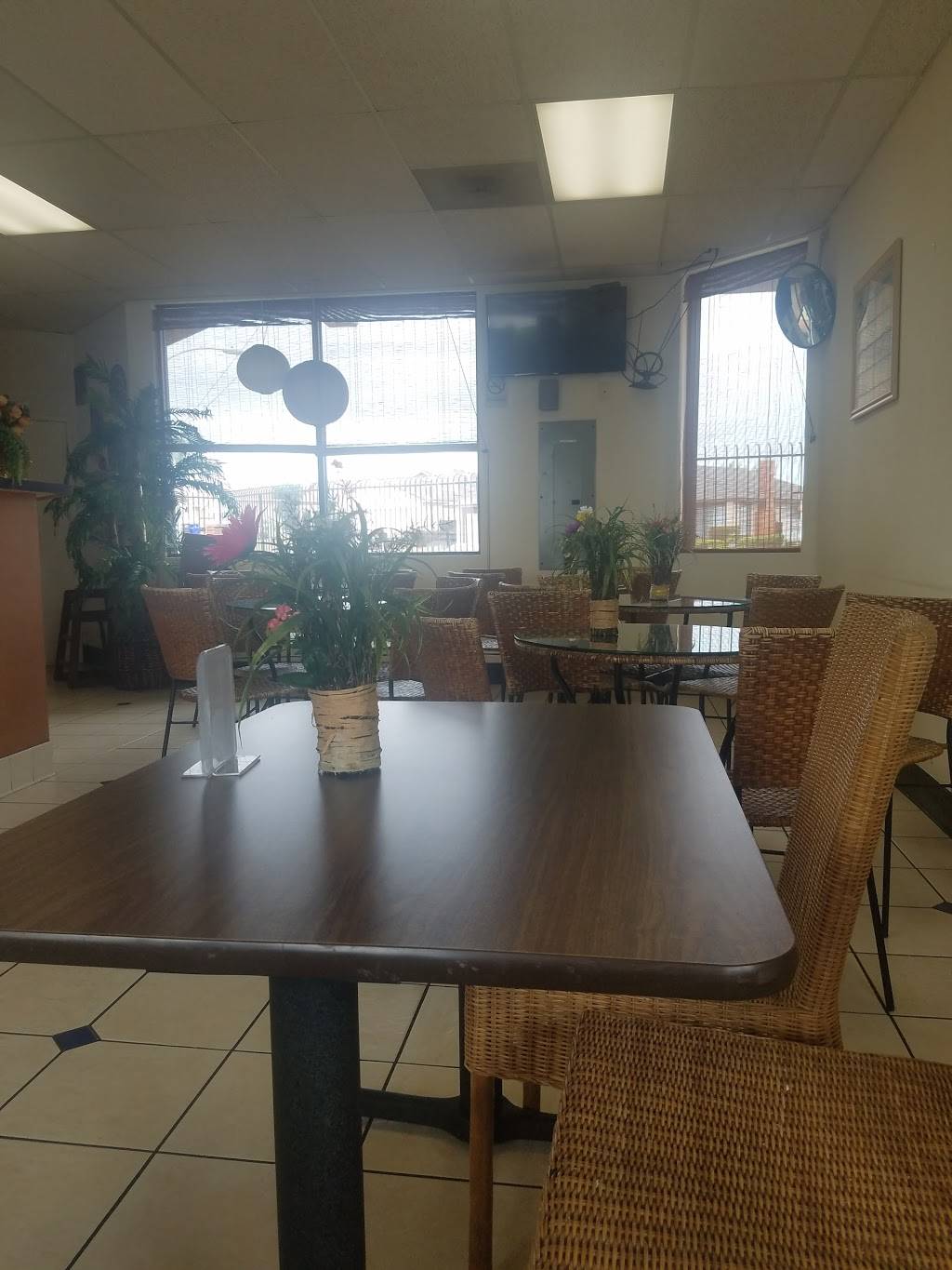 Fruit Palace | restaurant | 1290 Hollister St, San Diego, CA 92154, USA | 6195756945 OR +1 619-575-6945