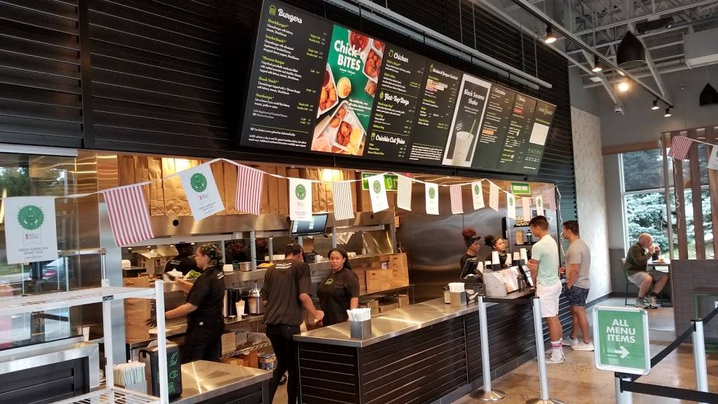 Shake Shack | restaurant | 186 NJ-35, Eatontown, NJ 07724, USA | 7328763641 OR +1 732-876-3641