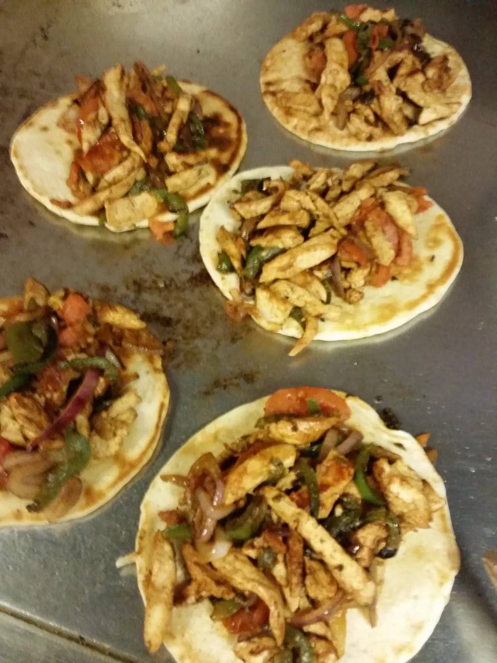 Natys Pizza 26st | restaurant | 3810, 3849 W 26th St, Chicago, IL 60623, USA | 7732778644 OR +1 773-277-8644