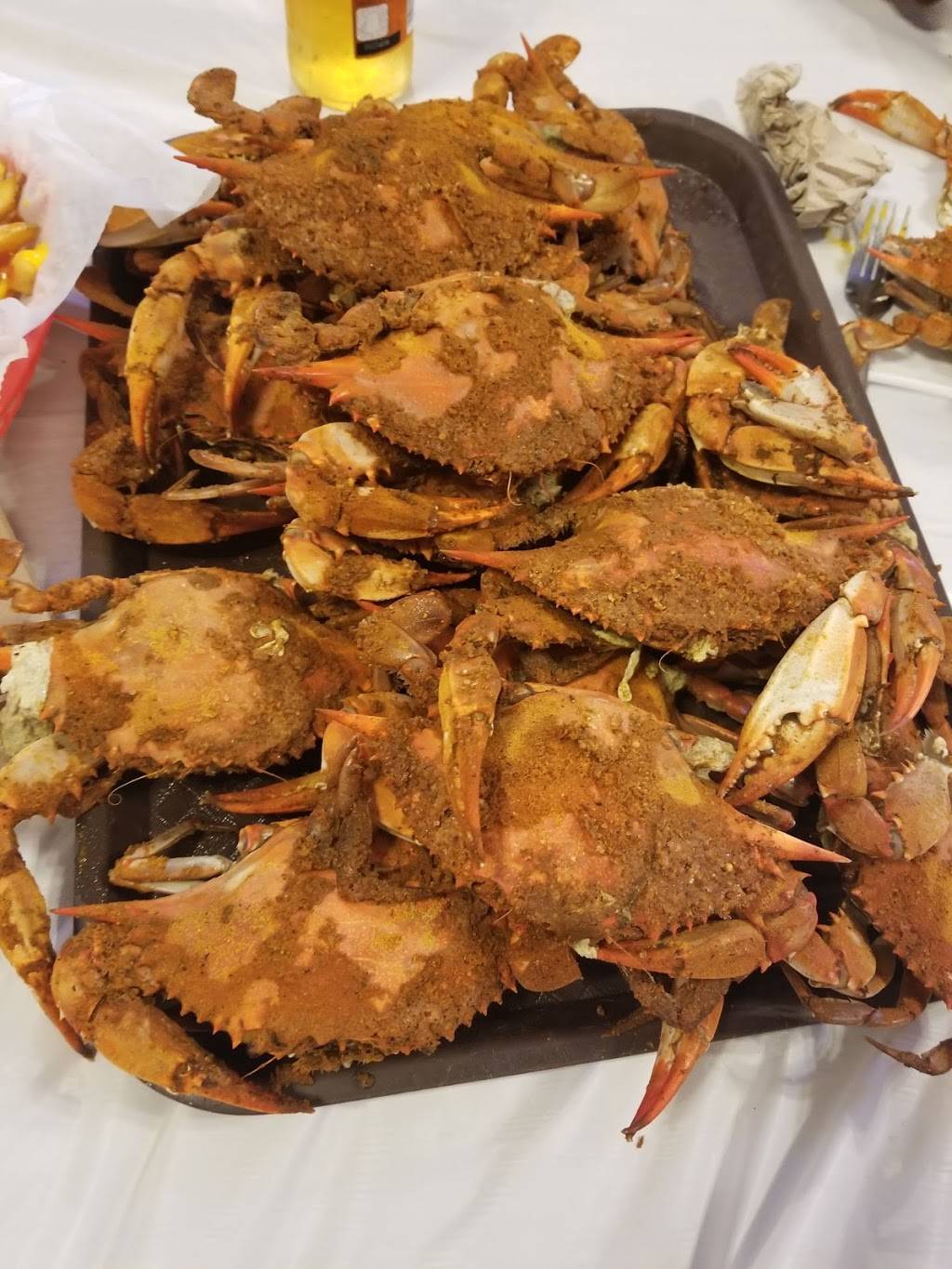 Kahlers Crab House | restaurant | 8036 Philadelphia Rd, Rosedale, MD 21237, USA | 4108668381 OR +1 410-866-8381