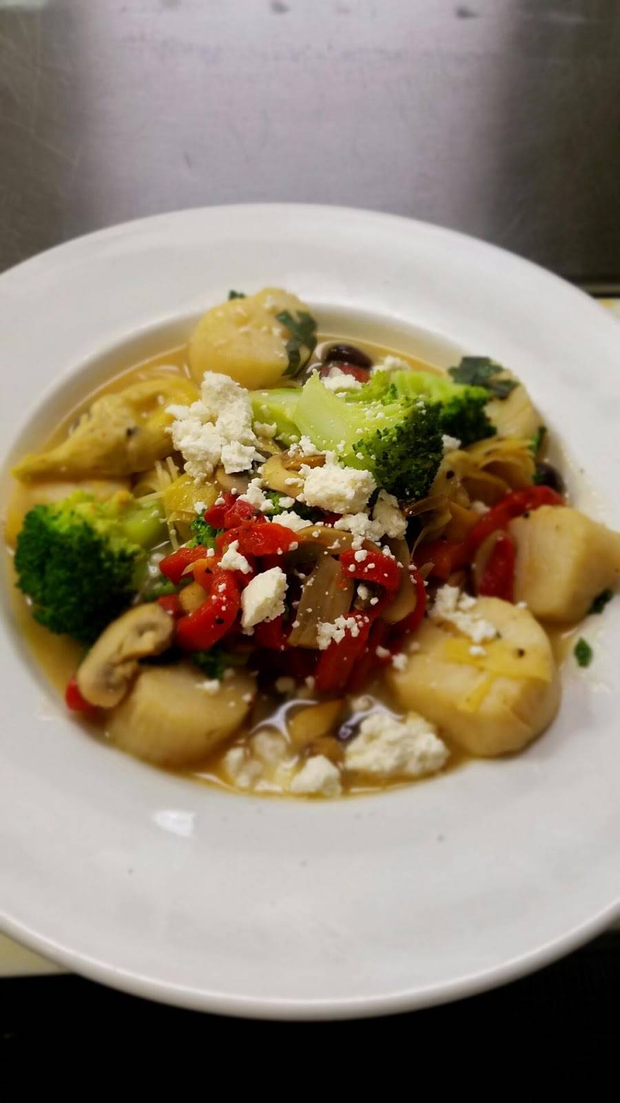 Lillians | restaurant | 2200 Penfield Rd # 11, Penfield, NY 14526, USA | 5853771300 OR +1 585-377-1300