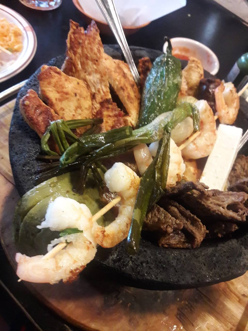 El Pescador | restaurant | 5230 N Figueroa St, Los Angeles, CA 90042, USA | 3232558164 OR +1 323-255-8164