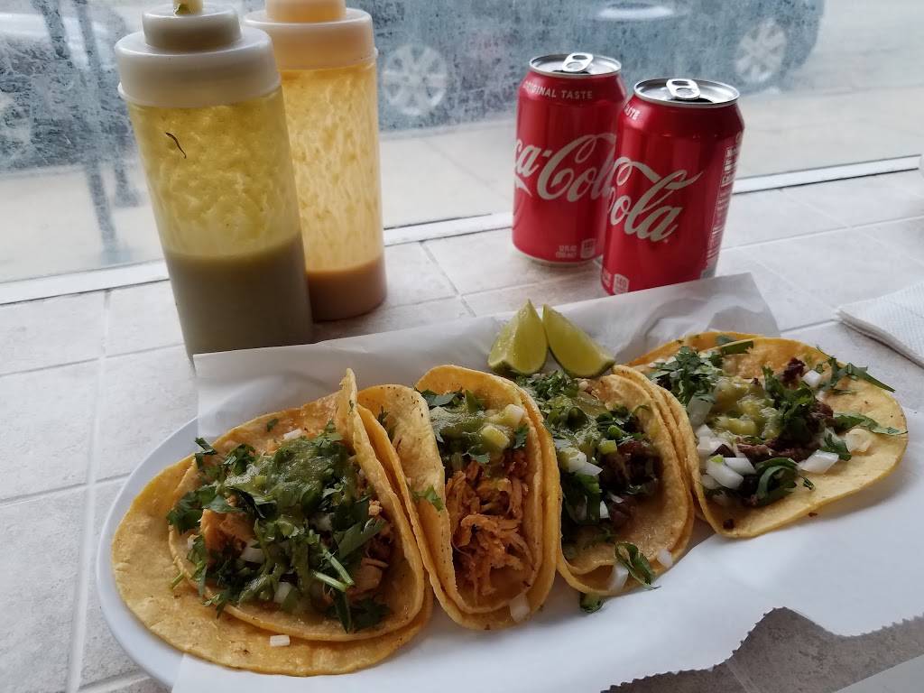 M Js Fast Food | restaurant | 2311 S 49th Ave, Cicero, IL 60804, USA | 7082228090 OR +1 708-222-8090