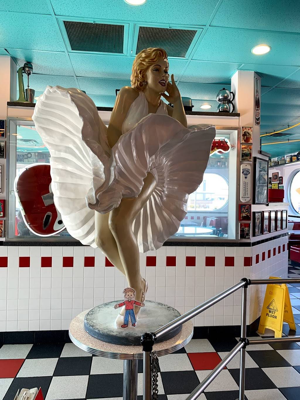 Spangles | restaurant | 440 SW 29th St, Topeka, KS 66611, USA | 7852660124 OR +1 785-266-0124