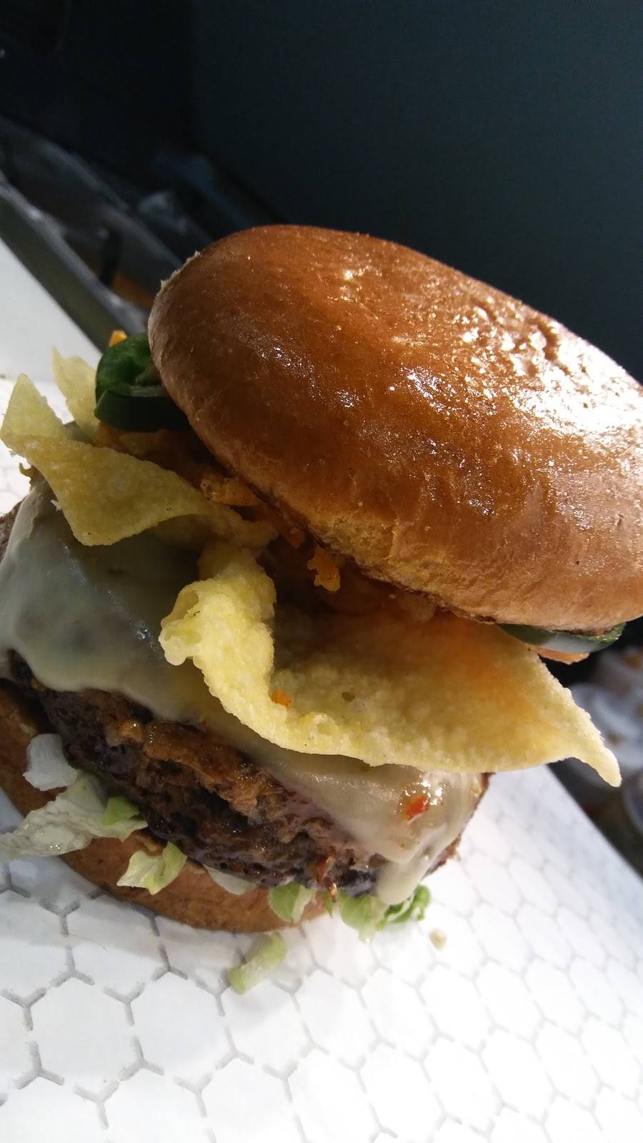 Freakin’ Unbelievable Burgers | restaurant | 5000 Shelbyville Rd #1650, Louisville, KY 40207, USA | 5022902491 OR +1 502-290-2491