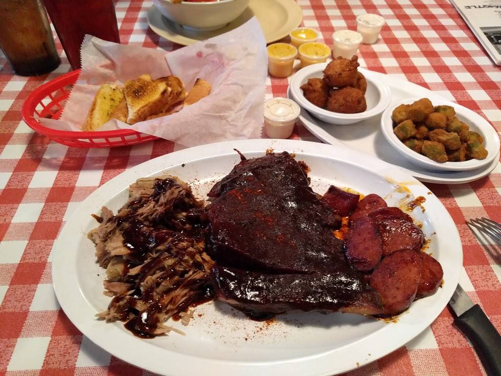 pig-n-whistle bbq | restaurant | 8800 US-51, Millington, TN 38053, USA | 9018722455 OR +1 901-872-2455