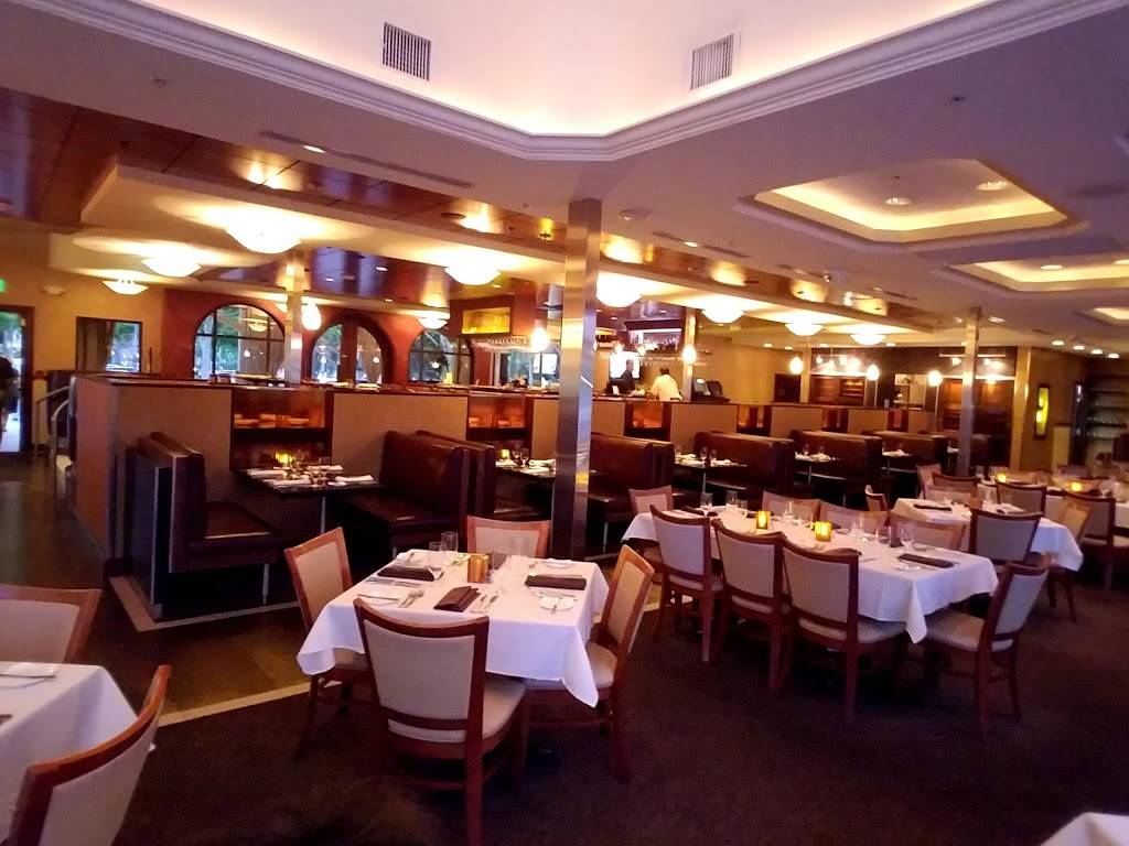 M Waterfront Grille | restaurant | The Village on Venetian Bay, 4300 Gulf Shore Blvd N, Naples, FL 34103, USA | 2392634421 OR +1 239-263-4421
