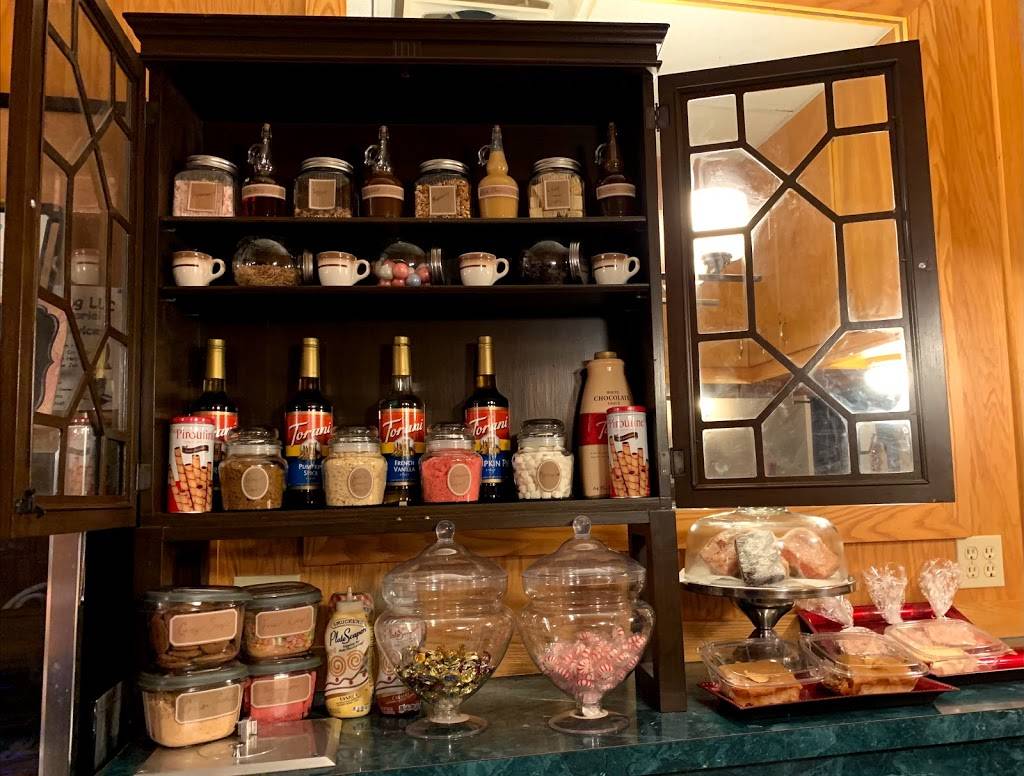 Bettys Cafe | restaurant | 1715 Pine Ave, Niagara Falls, NY 14301, USA | 7163130137 OR +1 716-313-0137