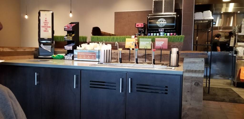 Viva Chicken RedStone | restaurant | 9695 Red Stone Drive Suite 500 Suite 500, Indian Land, South Carolina, SC 29707, USA | 8033362808 OR +1 803-336-2808