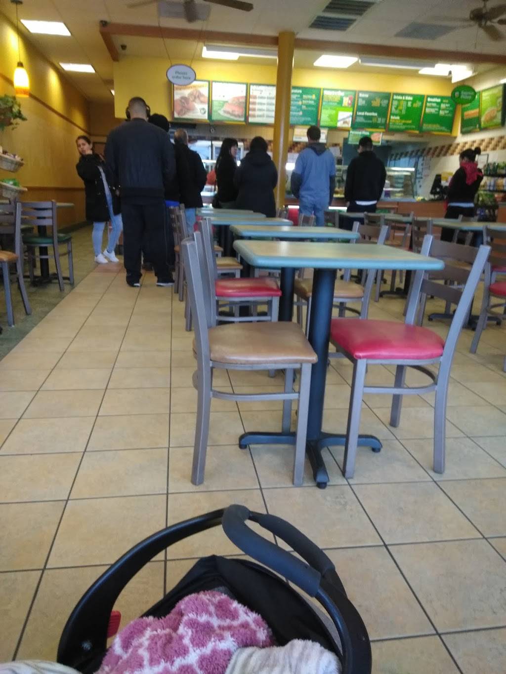 Subway Restaurants | restaurant | 2425 S Cockrell Hill Rd, Dallas, TX 75211, USA | 2143373900 OR +1 214-337-3900