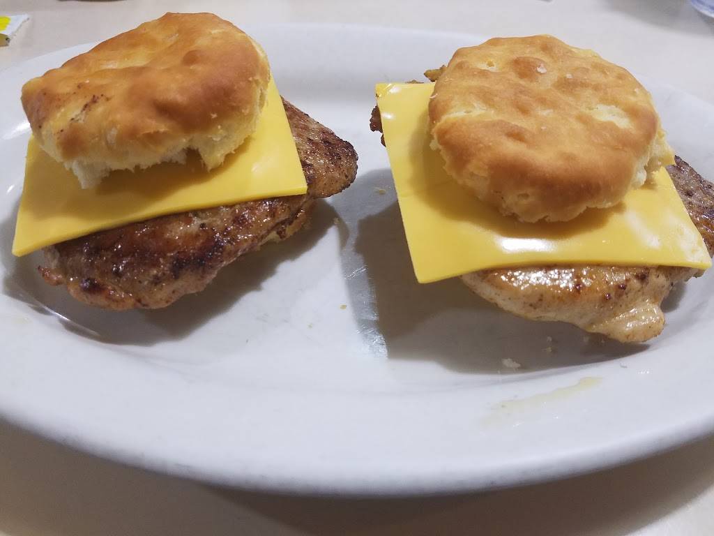 Country Cafe | restaurant | 605 Murfreesboro Pike, Nashville, TN 37210, USA | 6152597662 OR +1 615-259-7662