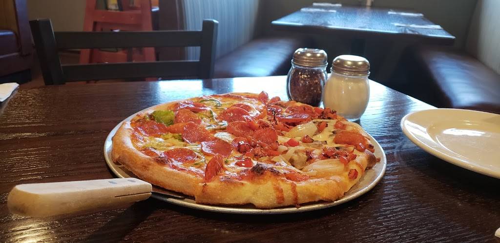 Roccos Pizza Bar & Grill | restaurant | 297 Derry Rd, Hudson, NH 03051, USA | 6035779866 OR +1 603-577-9866