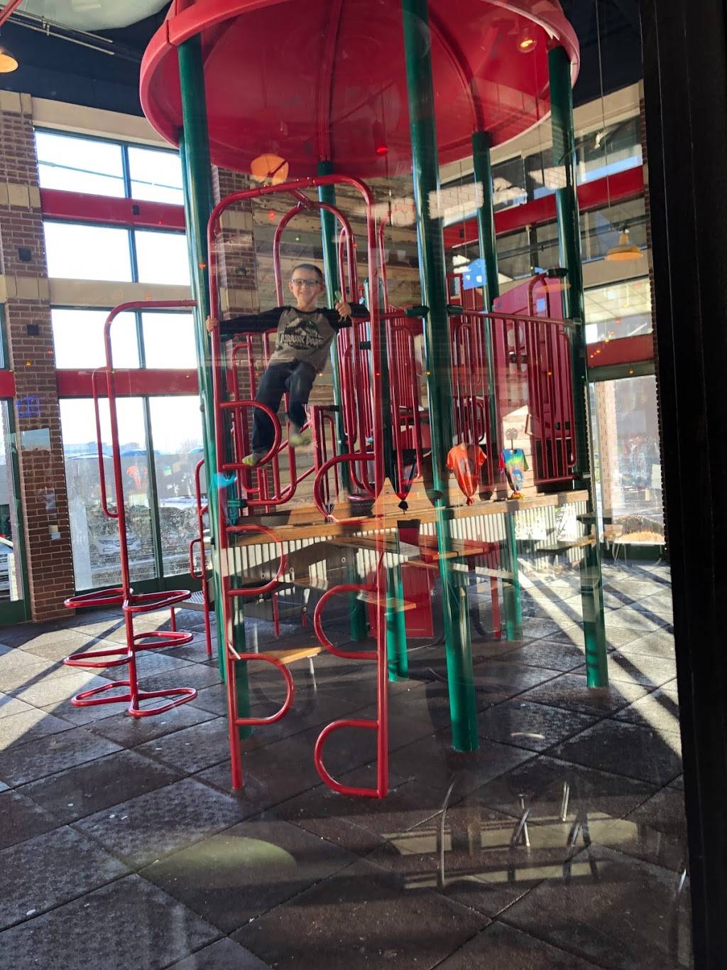 Joes Crab Shack | restaurant | 65 E 9400 S, Sandy, UT 84070, USA | 8012559571 OR +1 801-255-9571