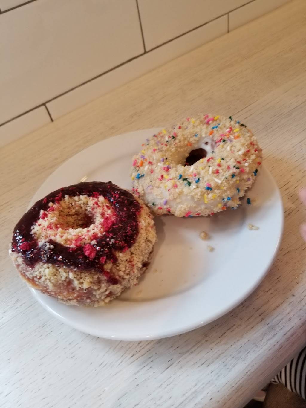 Doughnut Dollies | bakery | 724 Cherokee St NE d, Marietta, GA 30060, USA | 4043655437 OR +1 404-365-5437