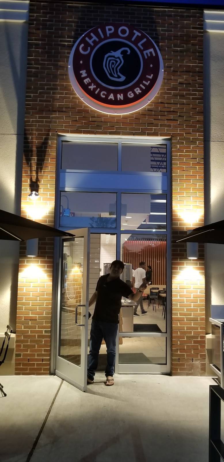 Chipotle Mexican Grill | restaurant | 2401 W Cheltenham Ave Ste 220, Wyncote, PA 19095, USA | 2158842695 OR +1 215-884-2695