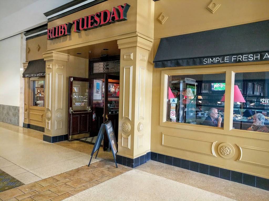 Ruby Tuesday | restaurant | 2701 David H McLeod Blvd, Florence, SC 29501, USA | 8436730545 OR +1 843-673-0545