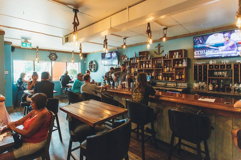 The Salty Dog | restaurant | 237 Dalhousie St, Amherstburg, ON N9V 1W6, Canada | 5197139668 OR +1 519-713-9668