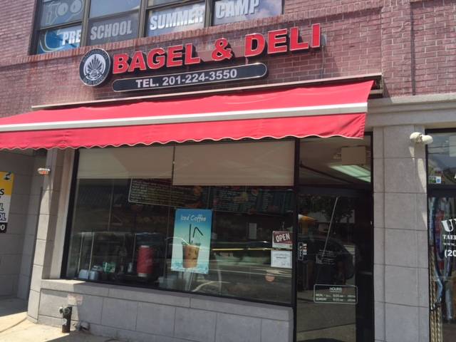 Binghamton Bagel Cafe | bakery | 1209 Anderson Ave, Fort Lee, NJ 07024, USA | 2012243550 OR +1 201-224-3550