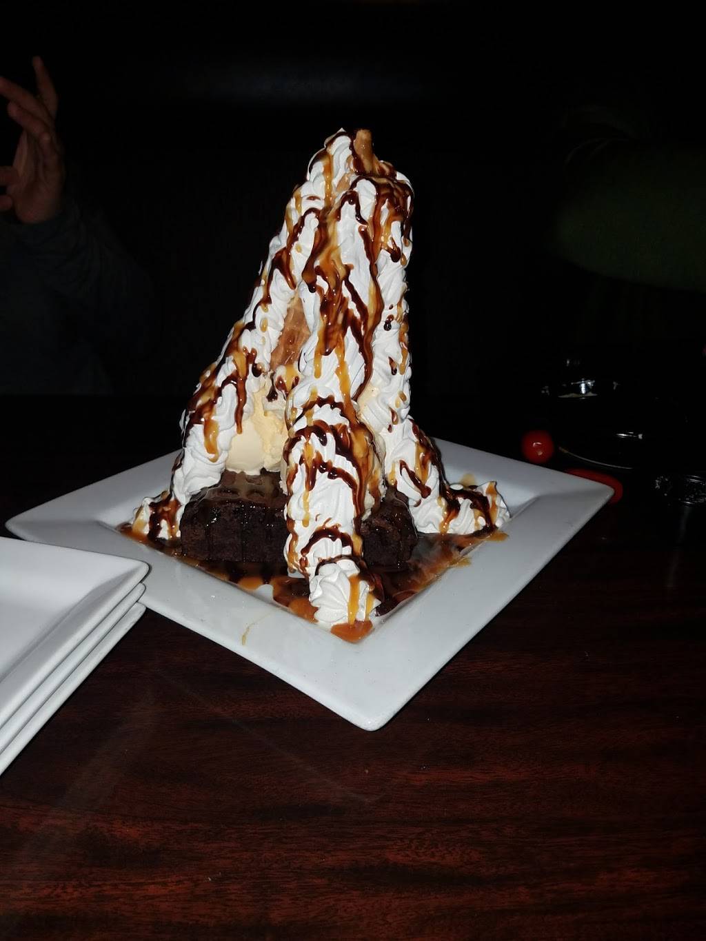 Black Rock Bar & Grill | restaurant | 10100 Highland Rd, Hartland, MI 48353, USA | 8106325500 OR +1 810-632-5500