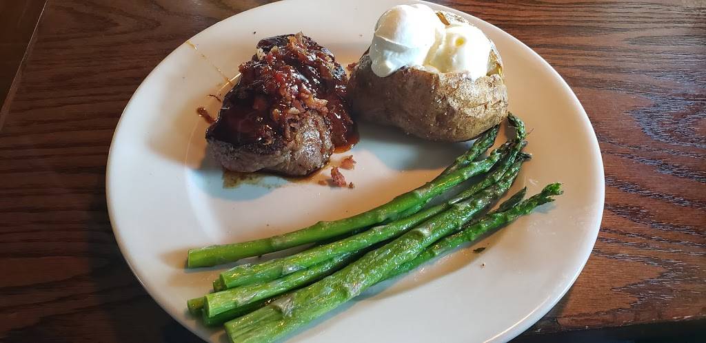 OCharley’s Restaurant & Bar | restaurant | 3446 Village Dr, Middletown, OH 45005, USA | 5134236394 OR +1 513-423-6394