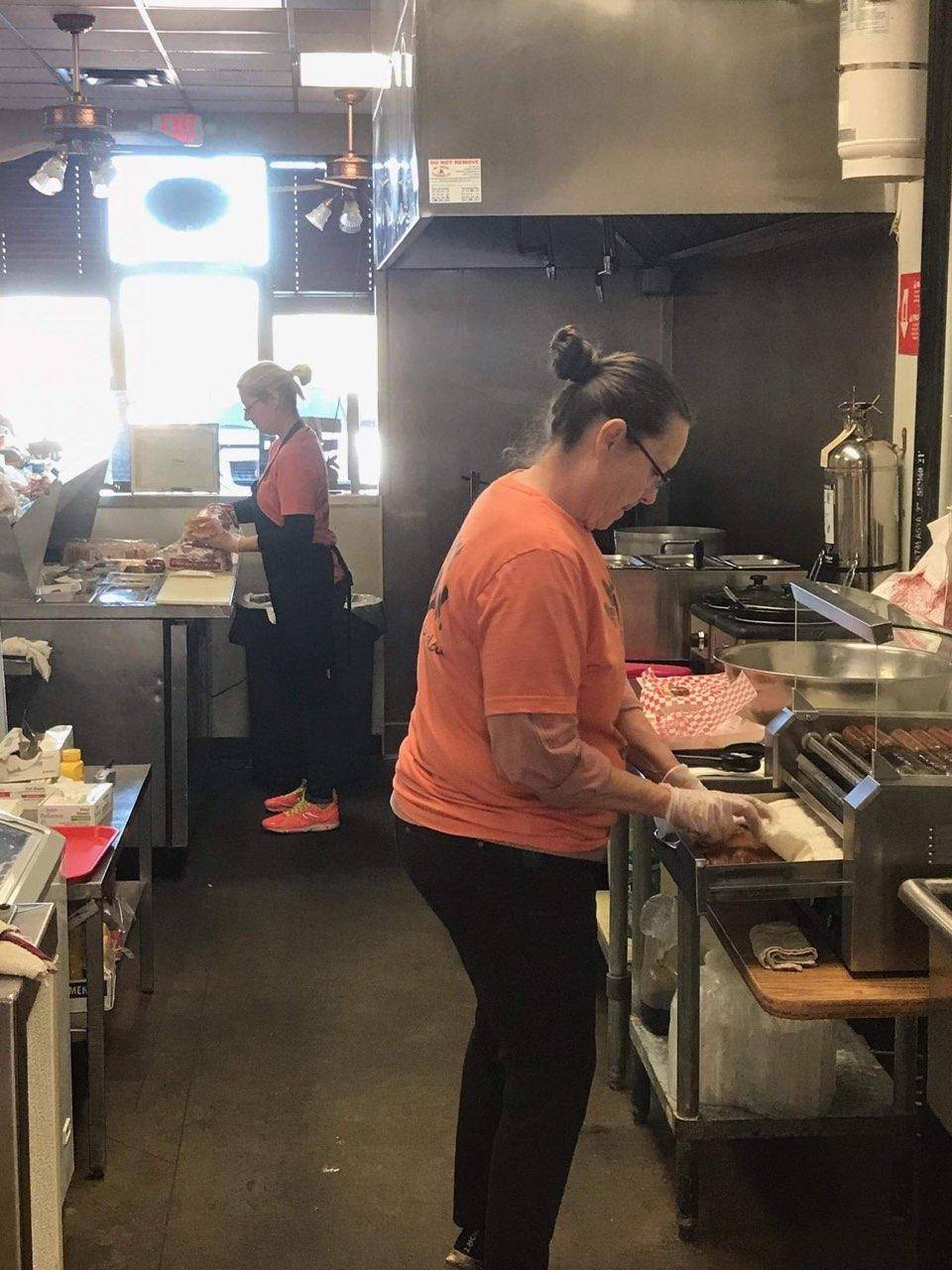 Mathews Hot Dogs | restaurant | 5301 S Superstition Mountain Dr Suite 109, Apache Junction, AZ 85119, USA | 4809820553 OR +1 480-982-0553