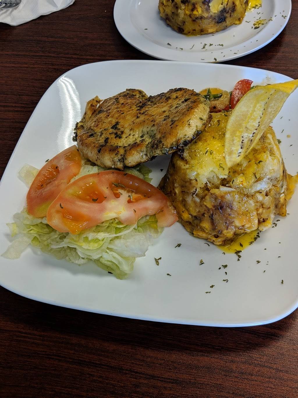 Sabrosura 718 restaurant | restaurant | 2300 Deer Creek Commerce Ln, Davenport, FL 33837, USA | 8634386041 OR +1 863-438-6041