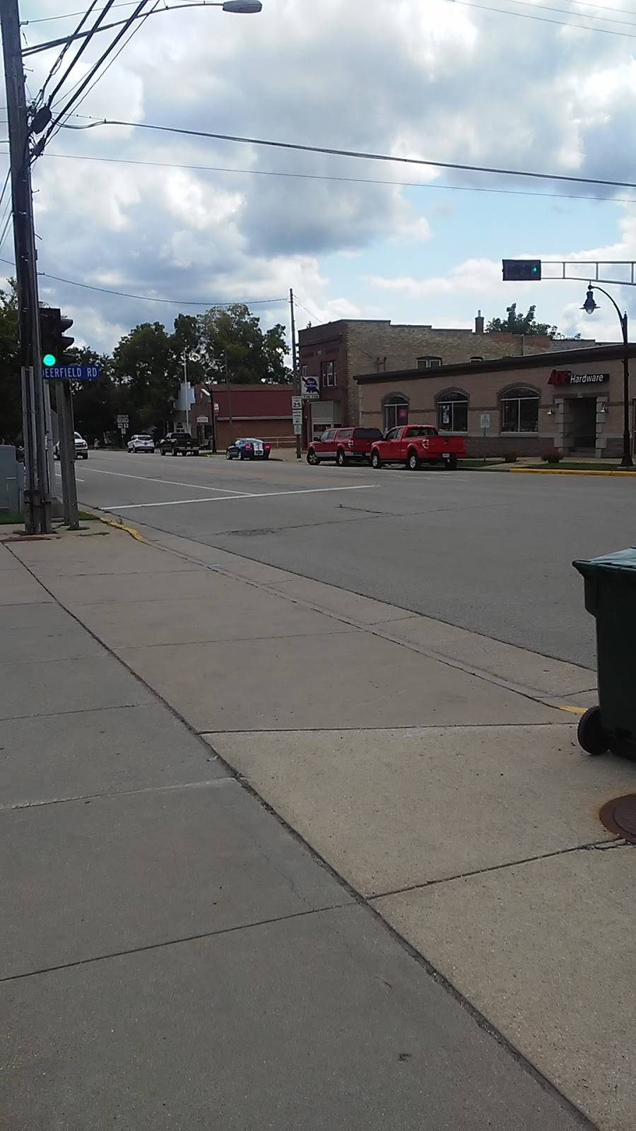 Silver Fox | meal takeaway | 118 E Main St, Marshall, WI 53559, USA | 6086558400 OR +1 608-655-8400