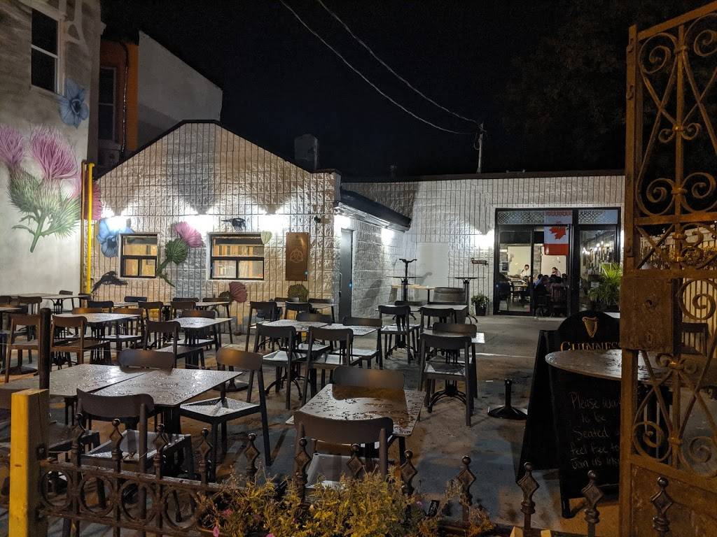 The Burren Pub | restaurant | 1301 Queen St E, Toronto, ON M4L 1C2, Canada | 4169015575 OR +1 416-901-5575