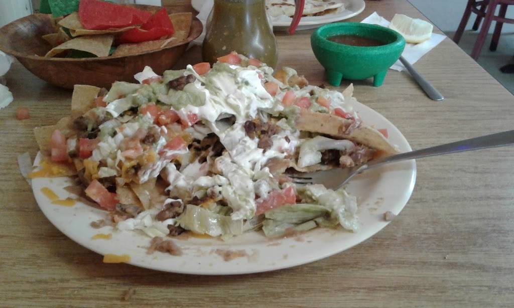 El Palacio | restaurant | 6737 S Flores St, San Antonio, TX 78221, USA | 2109216149 OR +1 210-921-6149