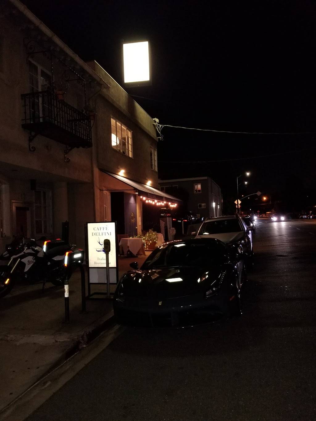 Caffé Delfini | restaurant | 147 W Channel Rd, Santa Monica, CA 90402, USA | 3104598823 OR +1 310-459-8823