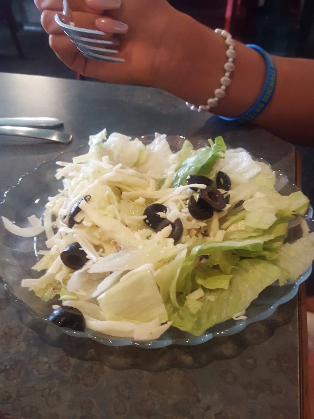 Giorgios Pizza & Spaghetti House | restaurant | 9031 Evergreen Way, Everett, WA 98204, USA | 4253471542 OR +1 425-347-1542