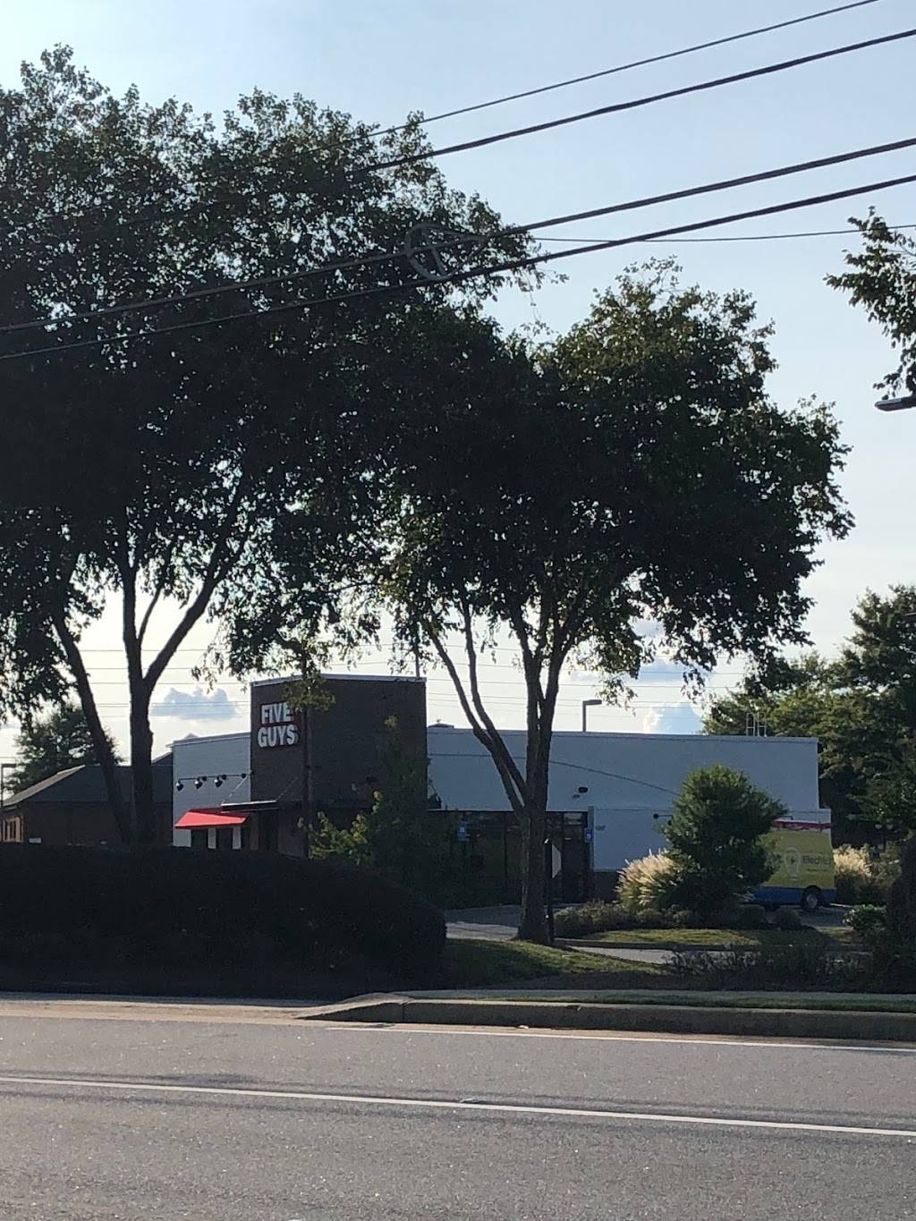 Five Guys | meal takeaway | 4269 Roswell Rd NE Building 200, Marietta, GA 30062, USA | 6784032259 OR +1 678-403-2259