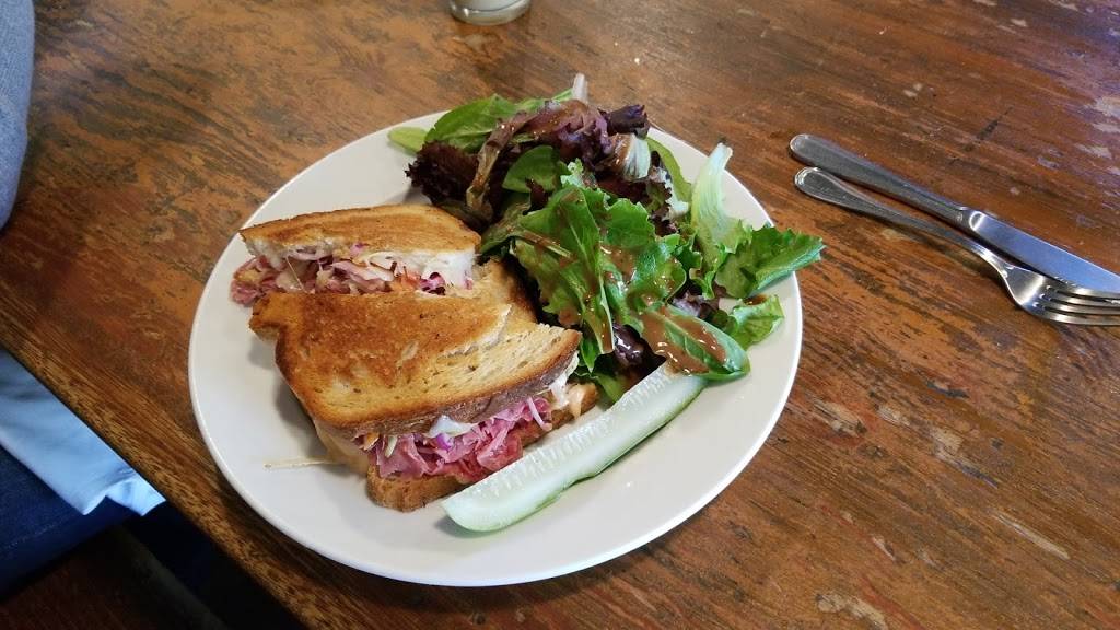 Mamies | restaurant | 162 Baker Rd, Roxbury, CT 06783, USA | 8602100618 OR +1 860-210-0618