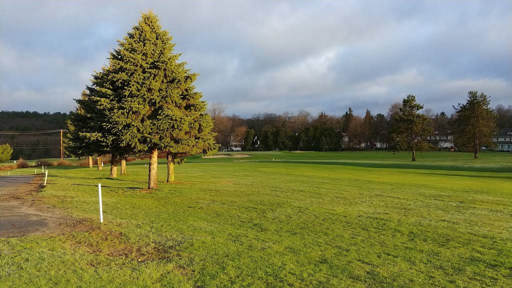 Pine Ridge Country Club | restaurant | 28 Pleasant St, North Oxford, MA 01537, USA | 5088929188 OR +1 508-892-9188