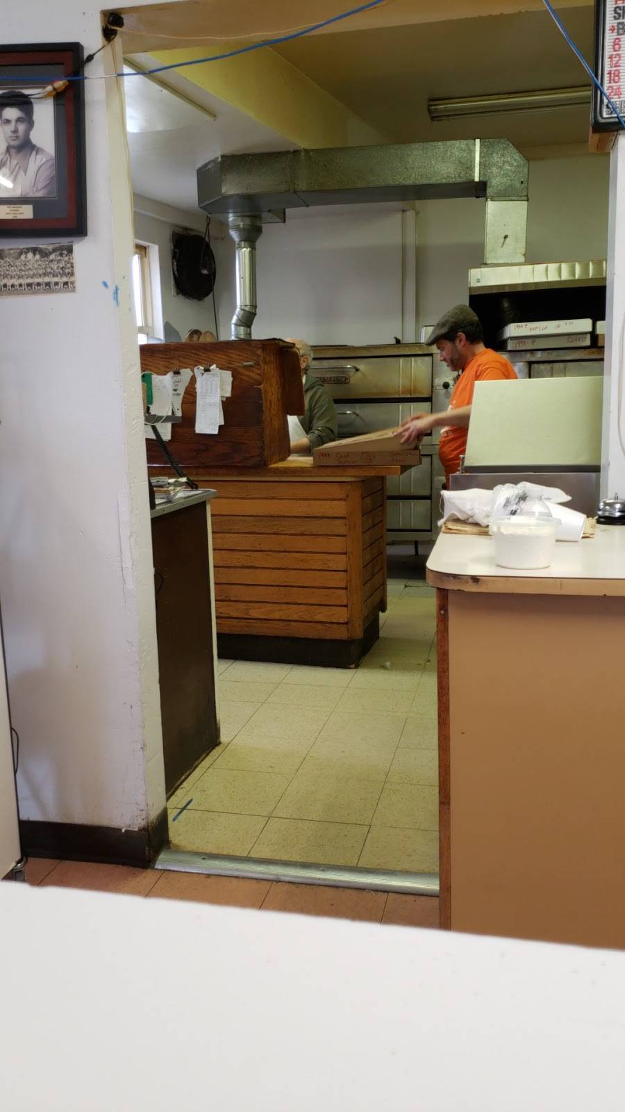 Sams Pizza Shop | restaurant | 2228 S Canal St, Newton Falls, OH 44444, USA | 3308720731 OR +1 330-872-0731