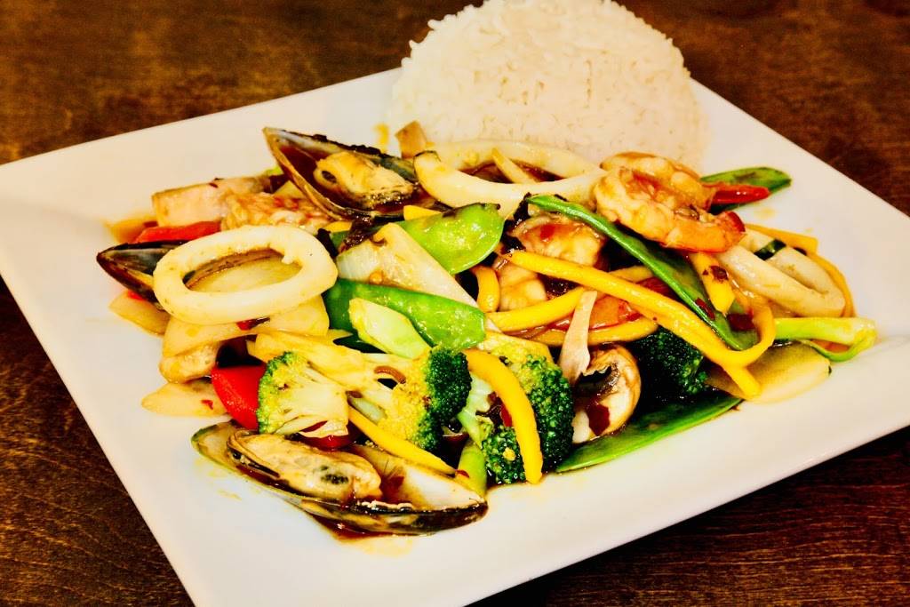 Nine North (Viet-Thai Cuisine) | restaurant | 86 Dalhousie St, Brantford, ON N3T 2J2, Canada | 5193047090 OR +1 519-304-7090