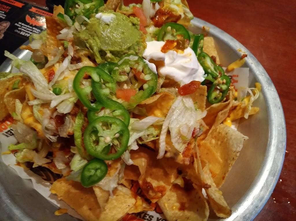 Hooters | restaurant | 90 Aquarium Way, Long Beach, CA 90802, USA | 5629831010 OR +1 562-983-1010