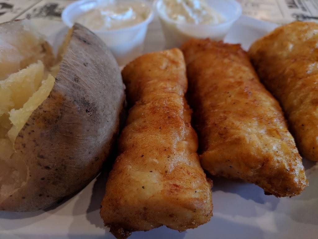 Lakeside Bar & Grill | restaurant | W10960 Corning St, Poynette, WI 53955, USA | 6086352959 OR +1 608-635-2959