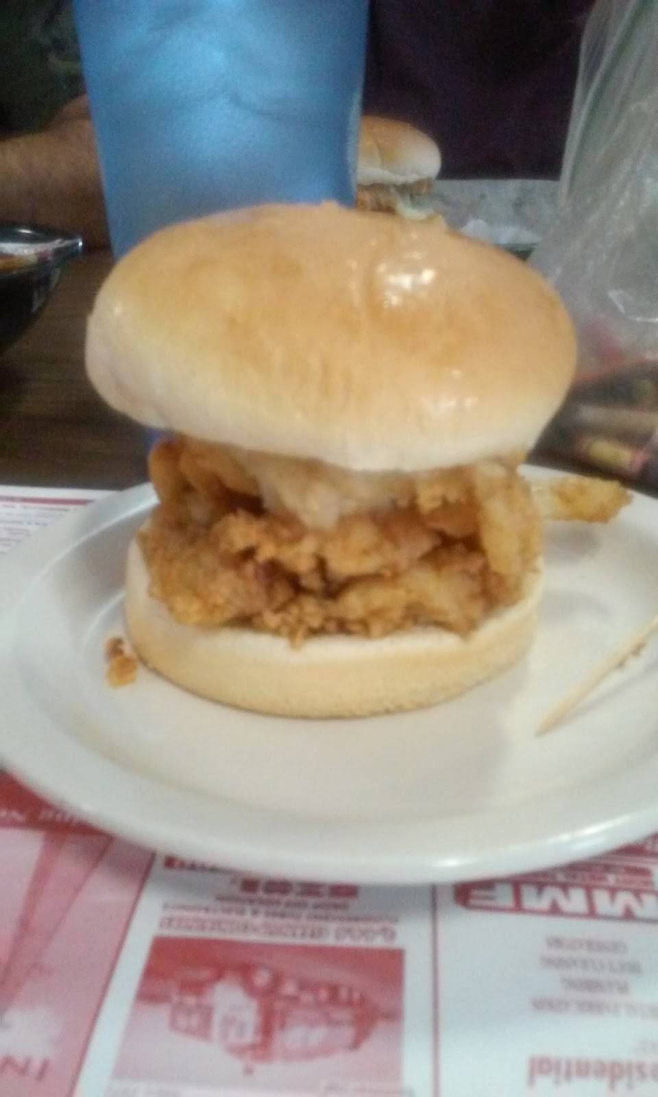 Turkey Lake Restaurant & Tavern | restaurant | 3600 S 1150 E, LaGrange, IN 46761, USA | 2603512920 OR +1 260-351-2920