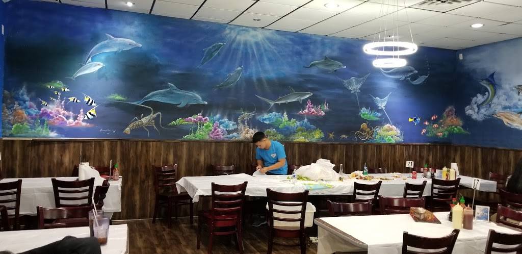 Ocean Crawfish | restaurant | 8200 Wilcrest Dr #27, Houston, TX 77072, USA | 8323286112 OR +1 832-328-6112