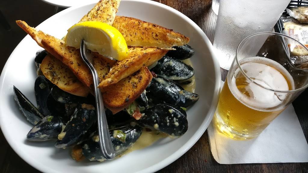 Fahlstroms Fresh Fish Market | restaurant | 1258 W Belmont Ave, Chicago, IL 60657, USA | 7732816000 OR +1 773-281-6000