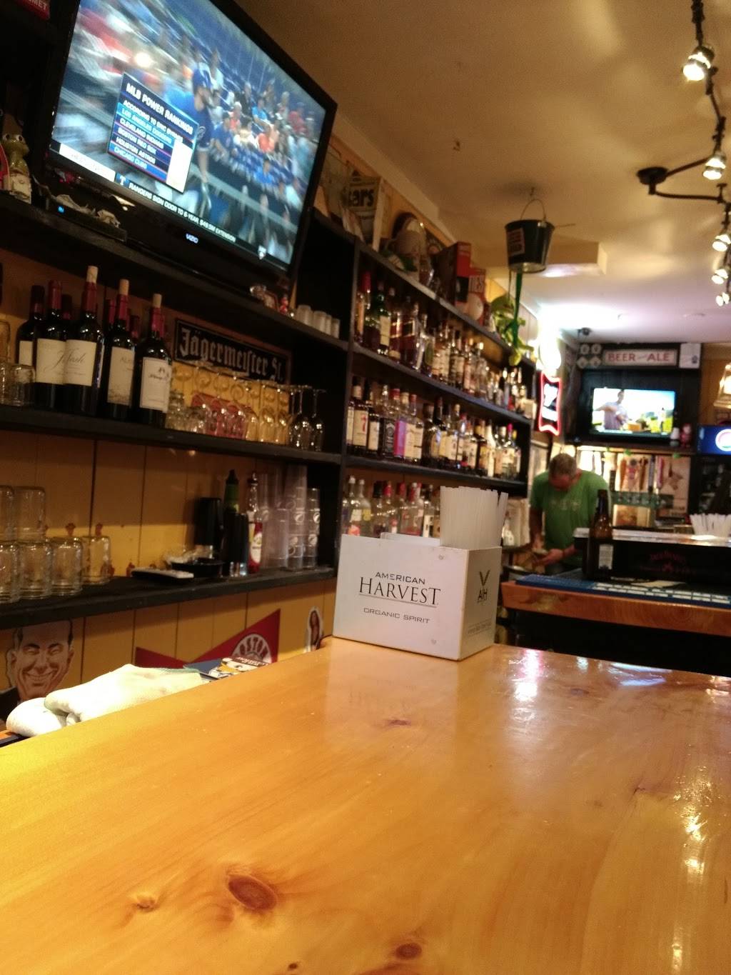 Frog Rock Tavern | restaurant | 67 Main St, Meredith, NH 03253, USA | 6036777625 OR +1 603-677-7625