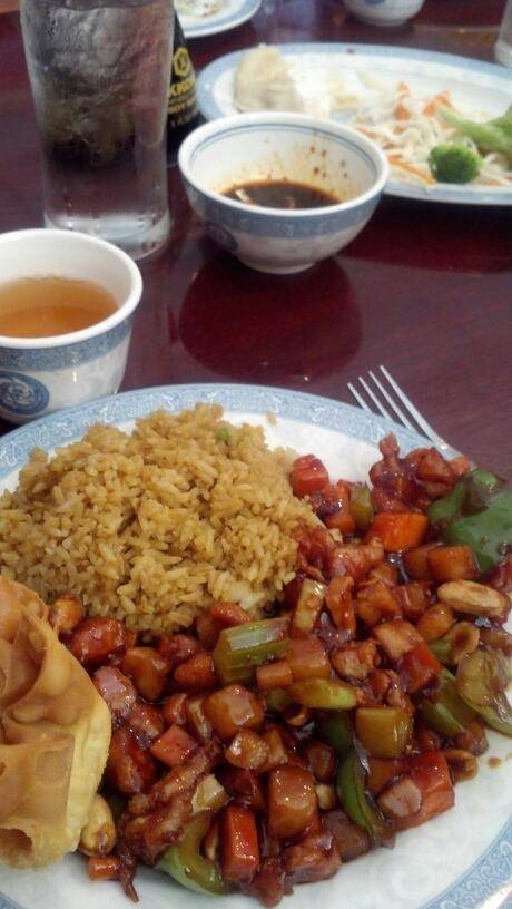 Lotus Garden | restaurant | 116 E 1st St, Monticello, IA 52310, USA | 3194654528 OR +1 319-465-4528