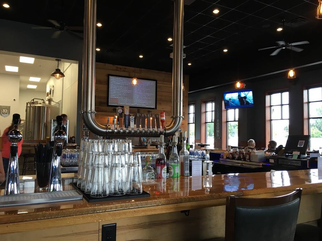 Union 32 Craft House | restaurant | 2864 Hwy 55, Eagan, MN 55121, USA | 9528079777 OR +1 952-807-9777