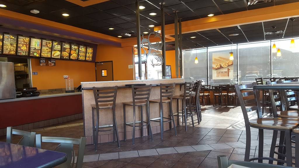 Taco Bell | meal takeaway | 2193 Sampson Ave, Corona, CA 92879, USA | 9512799220 OR +1 951-279-9220