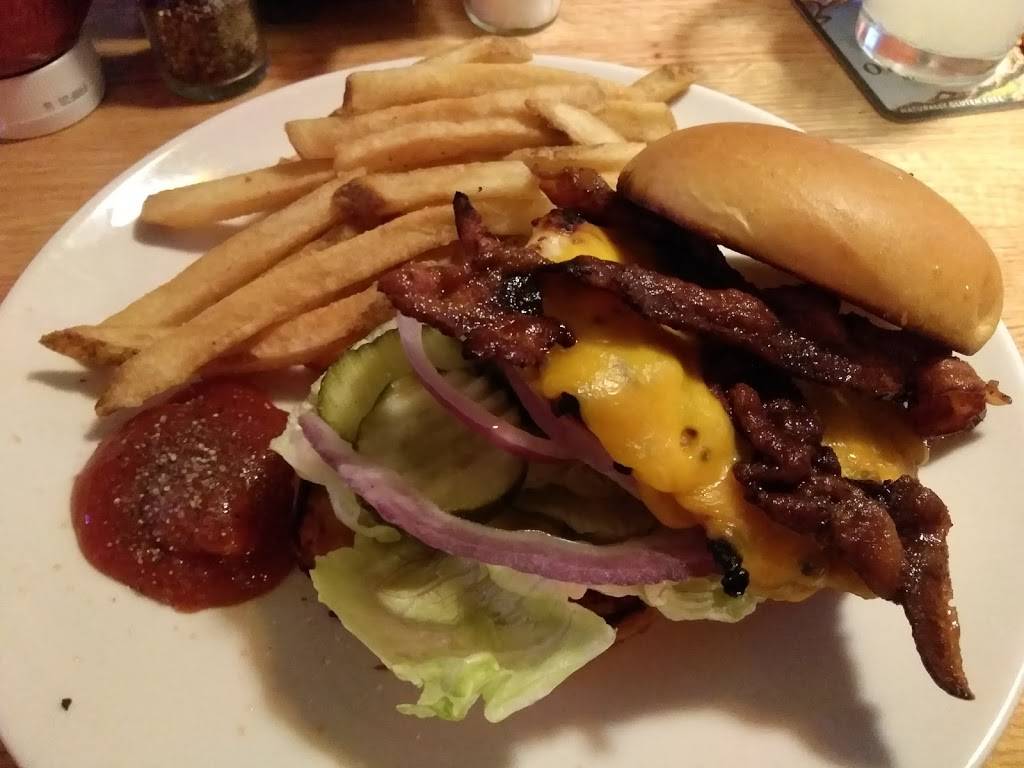 Applebees Grill + Bar | restaurant | 3604 W Shaw Ave, Fresno, CA 93711, USA | 5592719844 OR +1 559-271-9844