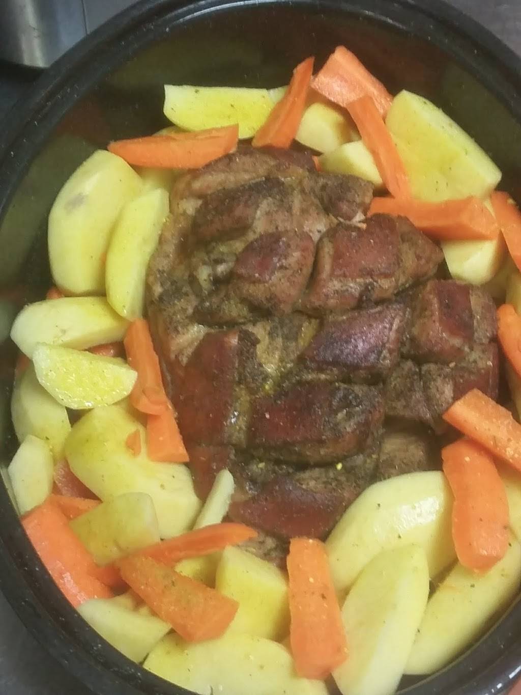 Buds Restaurant | restaurant | 219 Louisa St, Kitchener, ON N2H 4C7, Canada | 5197430322 OR +1 519-743-0322