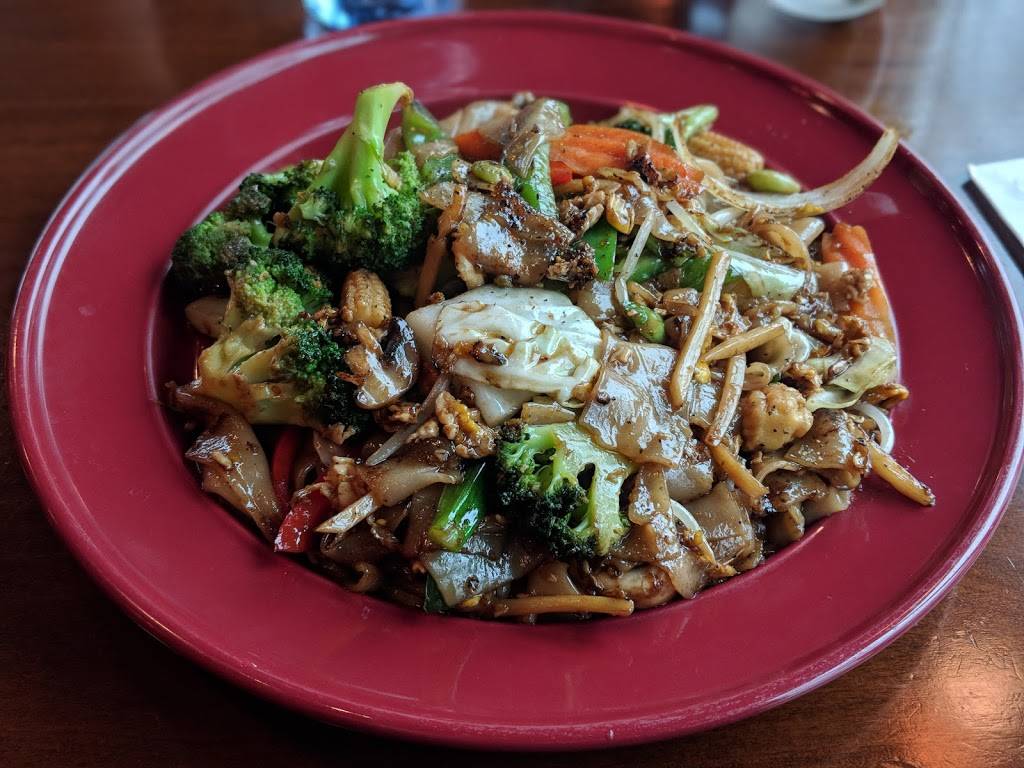 VIP Thai Cuisine | restaurant | 3520 Seven Bridges Dr, Woodridge, IL 60517, USA | 6305419007 OR +1 630-541-9007